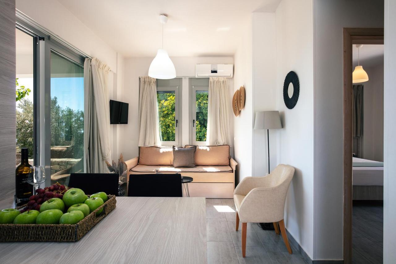 Evgoro Luxury Suites Agia Galini Exteriör bild