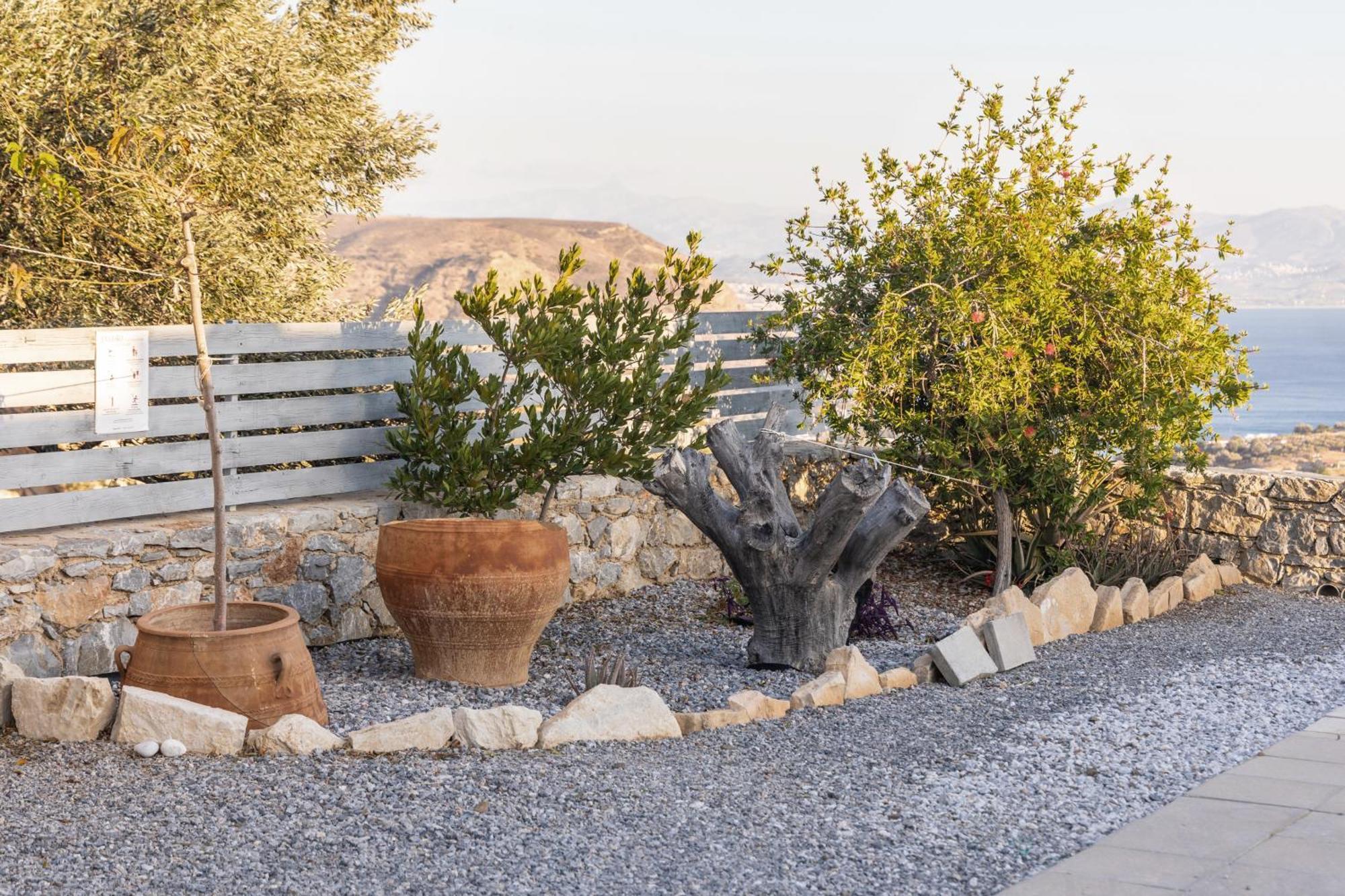 Evgoro Luxury Suites Agia Galini Exteriör bild